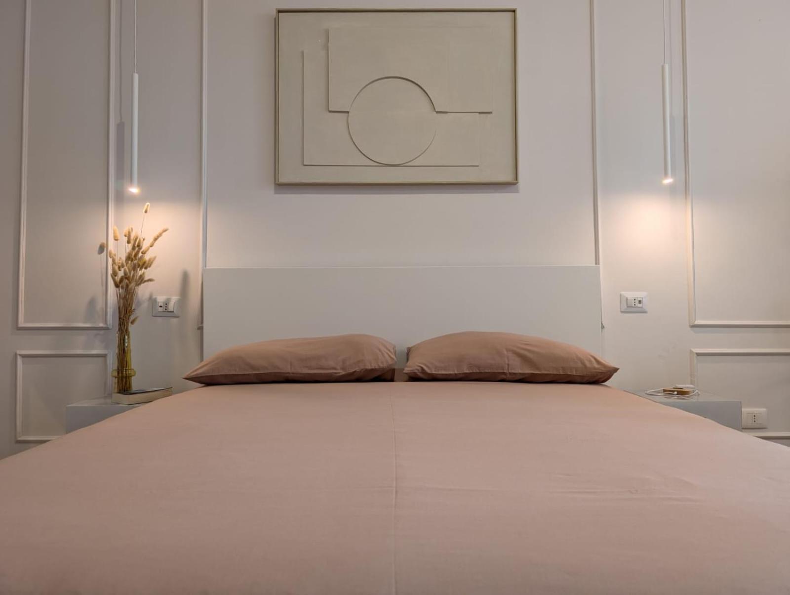 Art N Shelter Apartment